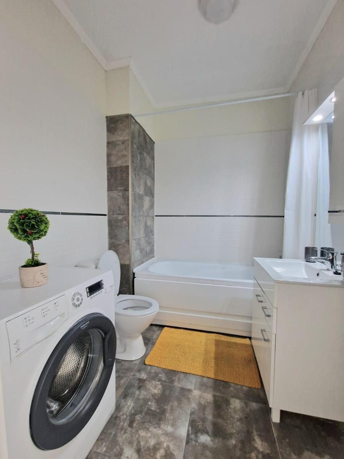 Cozy Apartment Prima Nufarul Oradea Buitenkant foto